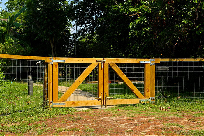 ติดตั้งง่าย ประหยัดเสาและค่าแรง รั้วบ้านของ PP Fence